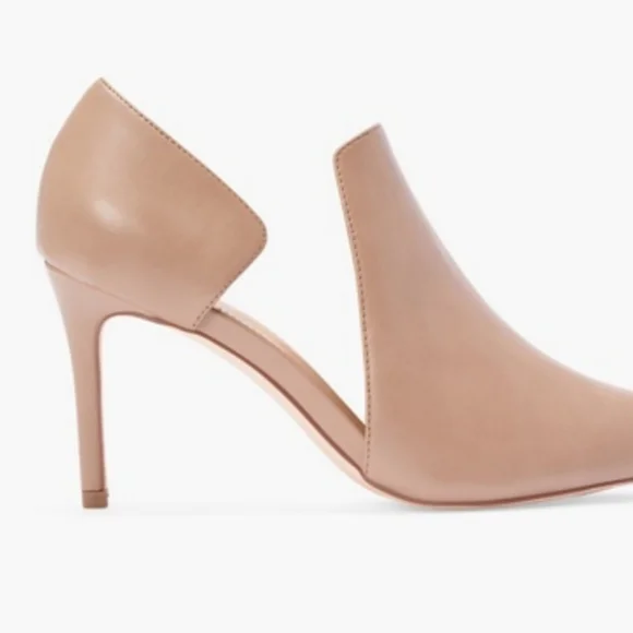 Stilettos - Picture 1 of 9